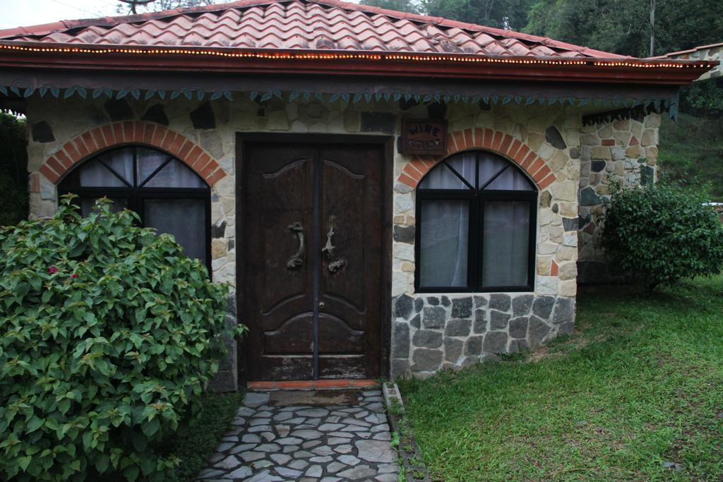 Gingerbread Restaurant & Hotel ヌエボ・アレナル 部屋 写真