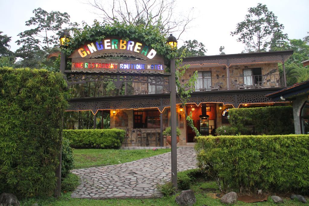 Gingerbread Restaurant & Hotel ヌエボ・アレナル エクステリア 写真