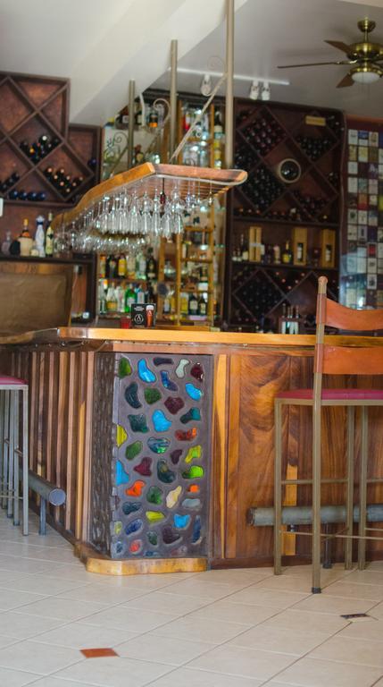 Gingerbread Restaurant & Hotel ヌエボ・アレナル エクステリア 写真
